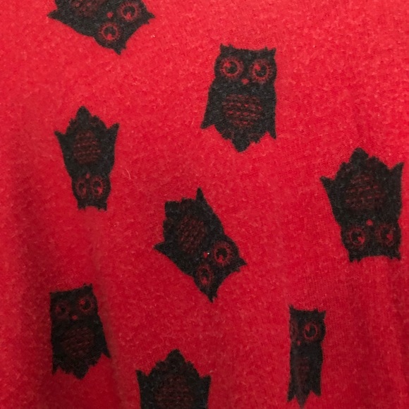 Red sweater with owl print - Picture 2 of 5